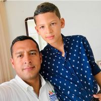 <em>Juan Perez</em>