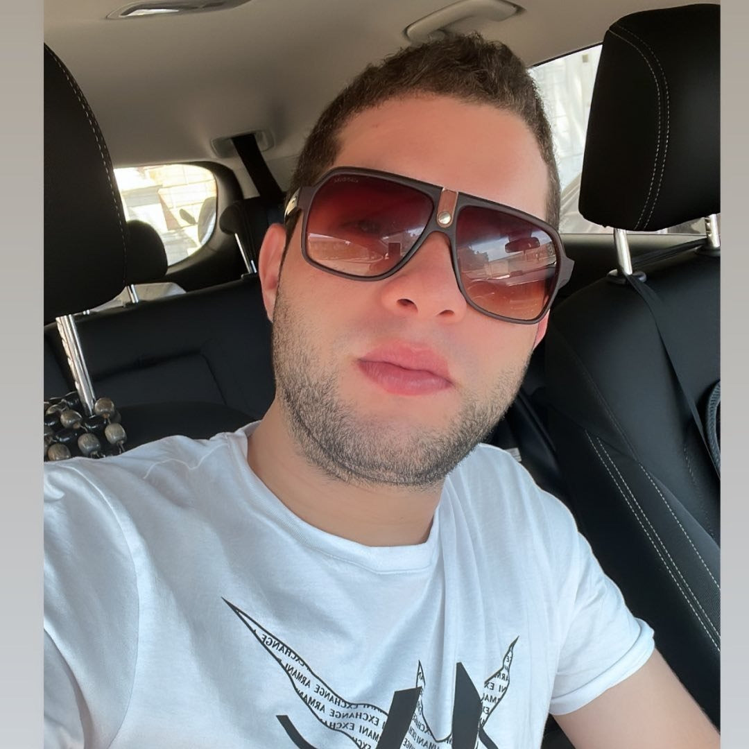 <strong>Julián Restrepo</strong>